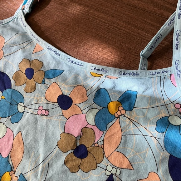 Calvin Klein Floral Sporty Camisole - Picture 5 of 6